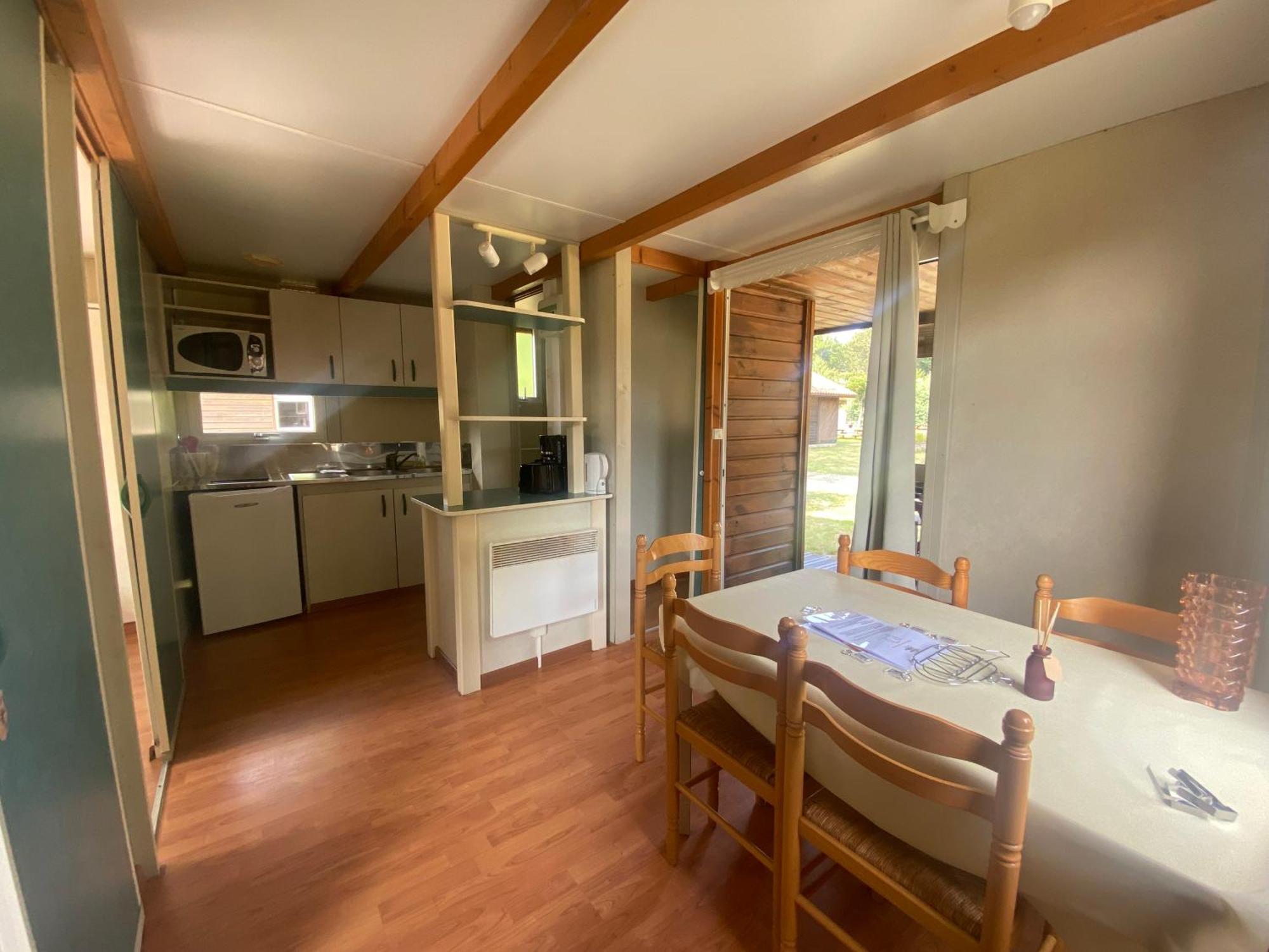 Camping Familial Les Chalets D'Uza 外观 照片