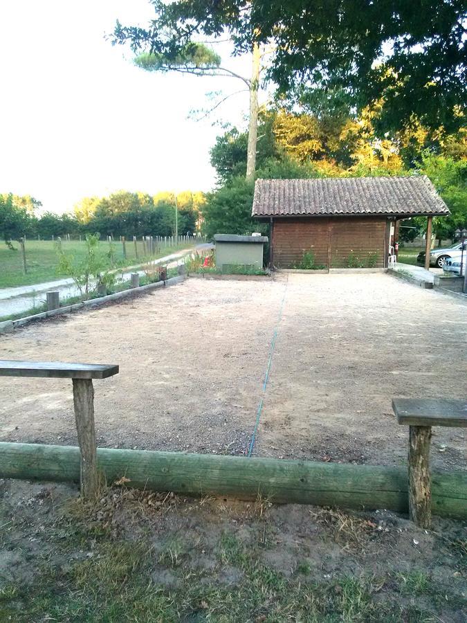 Camping Familial Les Chalets D'Uza 外观 照片