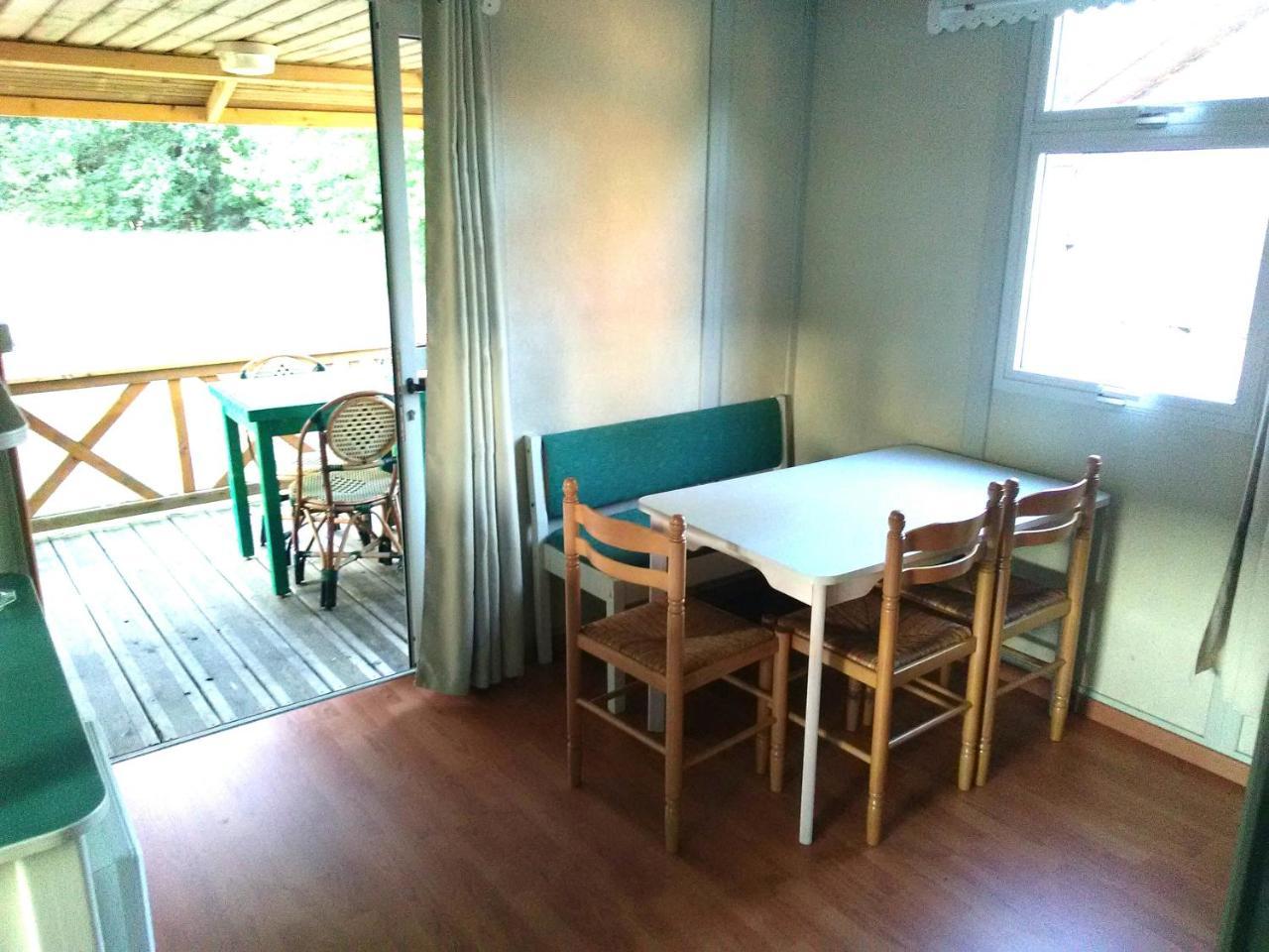 Camping Familial Les Chalets D'Uza 外观 照片